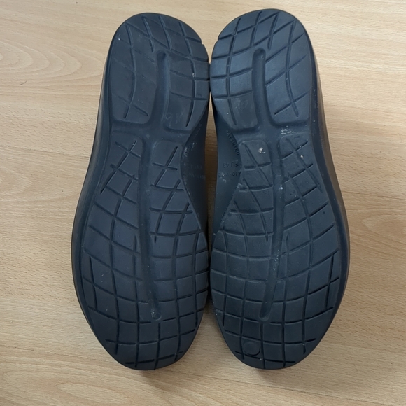 Oofos OOcandoo Sandal Black Size 10 Mens 12 Womens - Picture 6 of 9